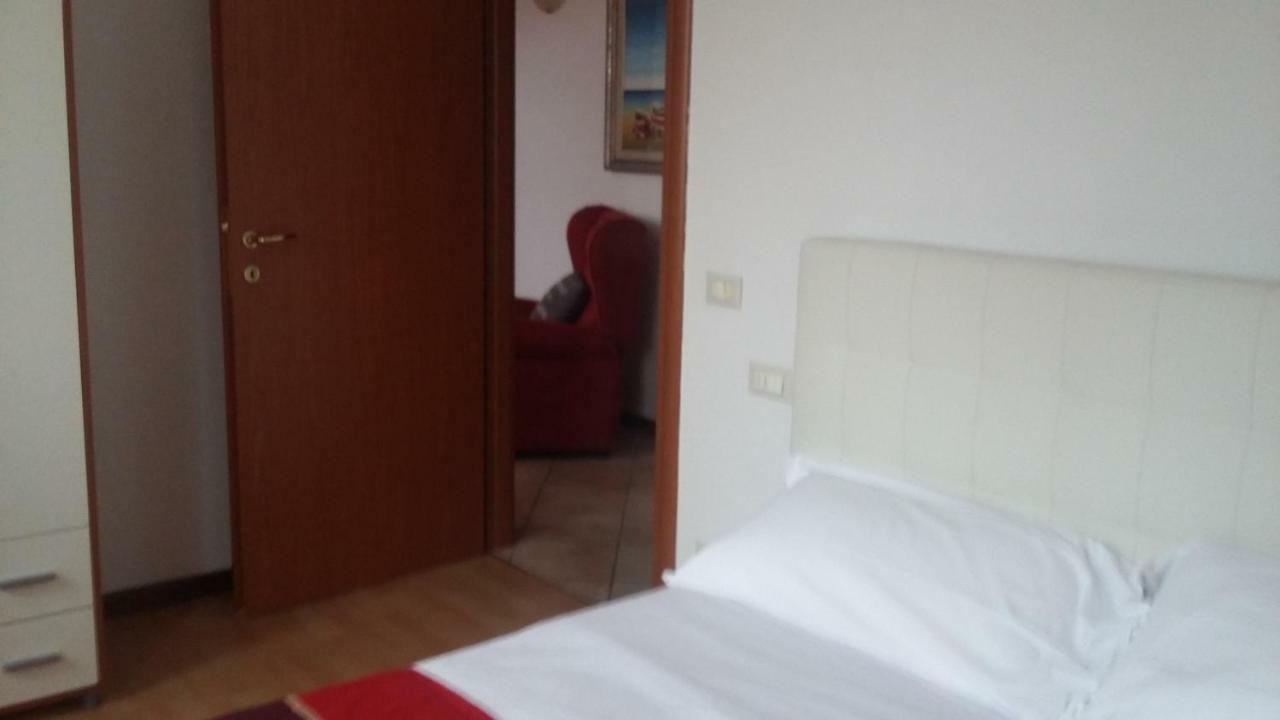 Alloggi Alba 1 Vicenza Bagian luar foto
